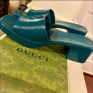 Gucci Jelly Sandals GREAT condition